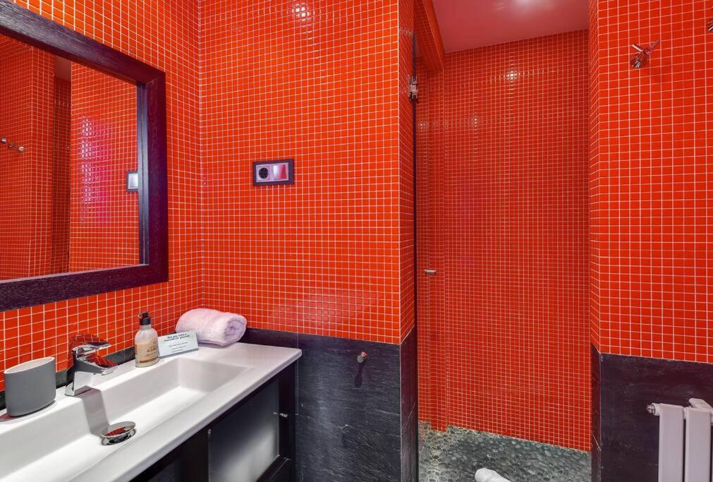 Big Stylish And Modern Apartment In Madrid Centre Екстериор снимка