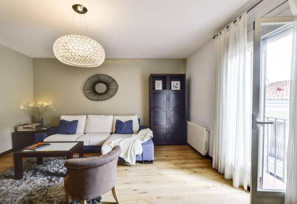 Big Stylish And Modern Apartment In Madrid Centre Екстериор снимка