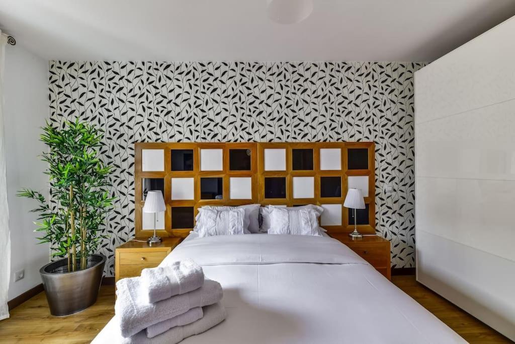 Big Stylish And Modern Apartment In Madrid Centre Екстериор снимка