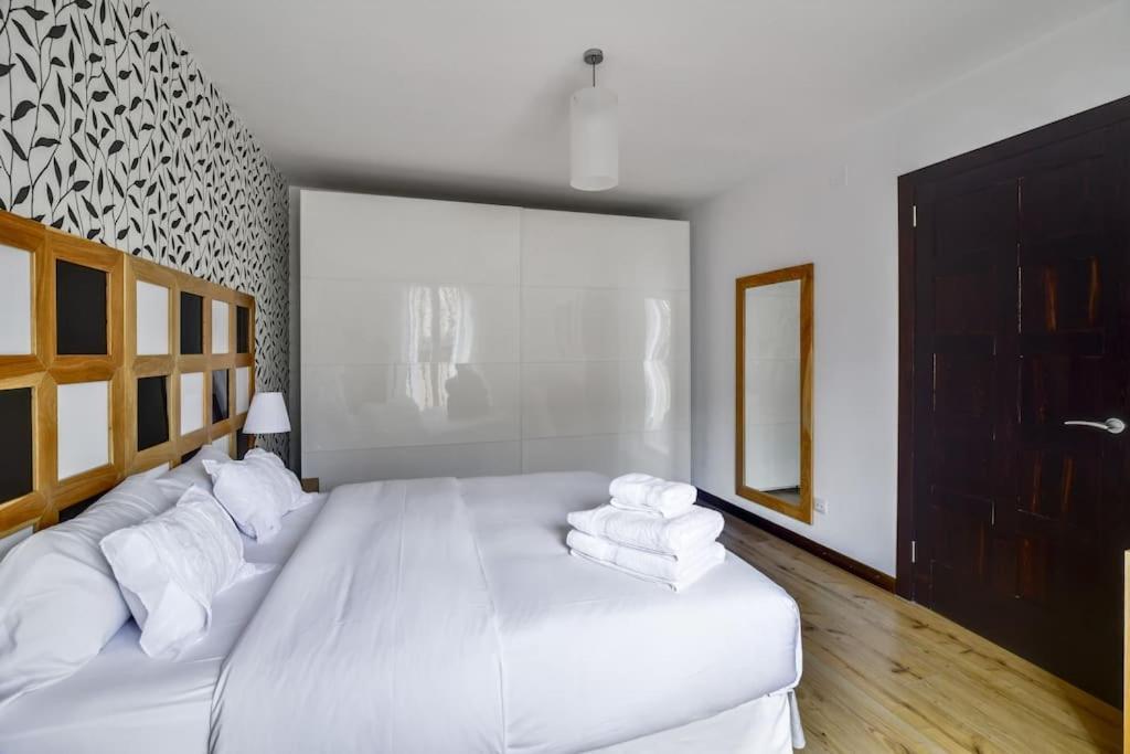 Big Stylish And Modern Apartment In Madrid Centre Екстериор снимка