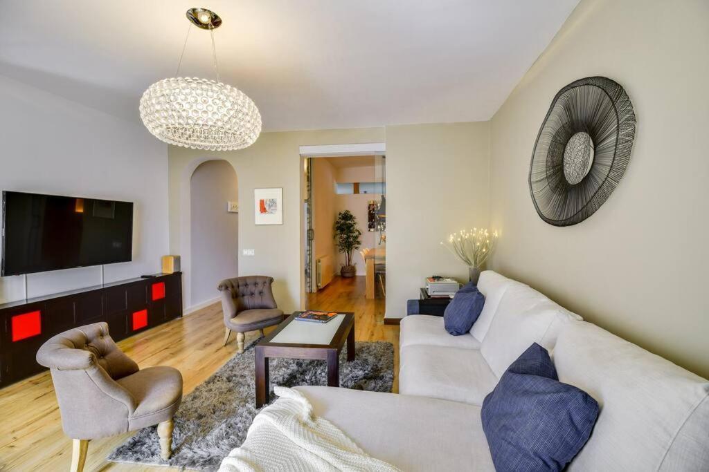 Big Stylish And Modern Apartment In Madrid Centre Екстериор снимка